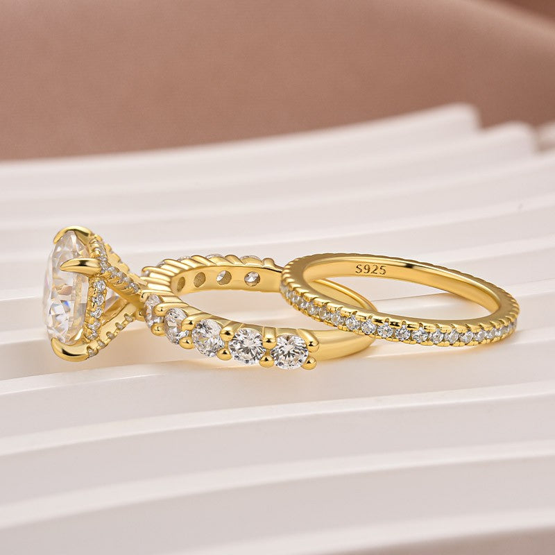 4.0 Ct Round Cut Yellow Gold Moissanite Diamond Wedding Ring