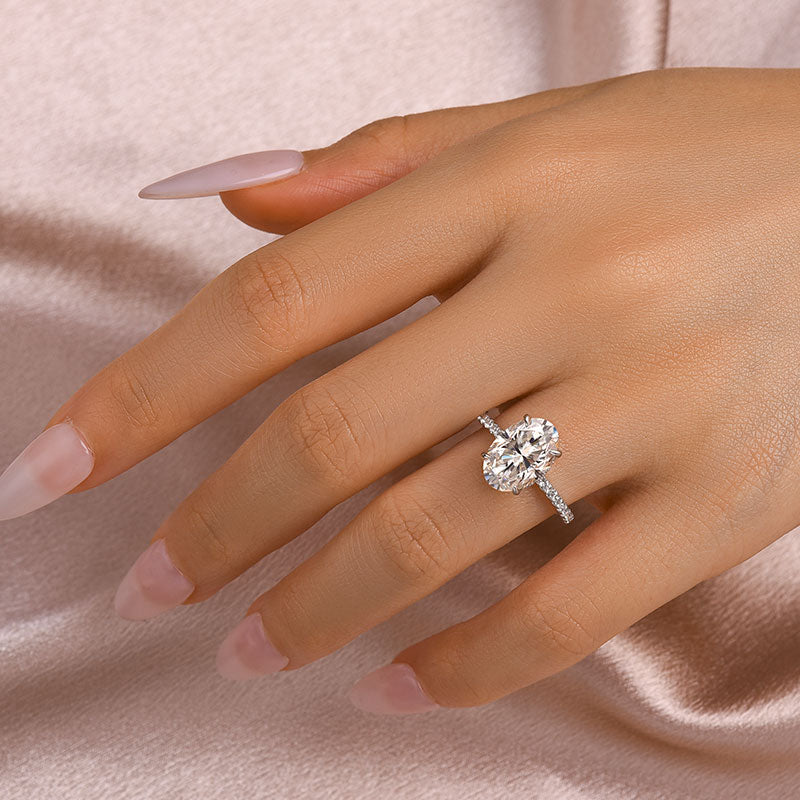 Moissanite 4.0 Ct~5.5 Ct Pavé Oval Cut Engagement Rings For Women