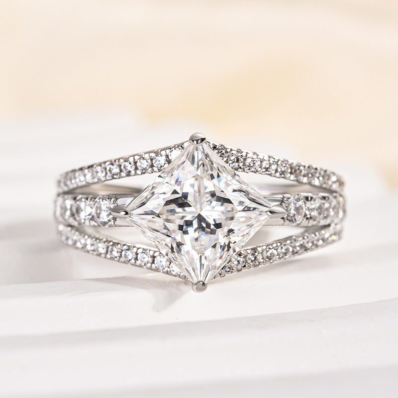 Rodiffy Moissanite 2.0 Ct Princess Cut Travel Ring