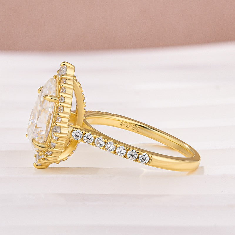 Moissanite 2.5 Ct Halo Pear Cut Yellow Gold Travel Ring