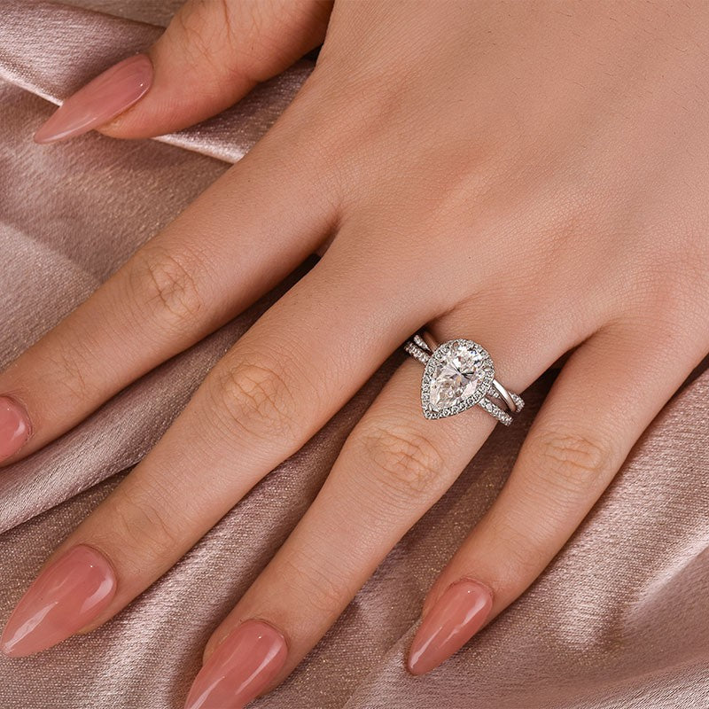 Moissanite 3.0Ct Halo Pear Cut White Gold Engagement Ring With Twist Wedding Ring