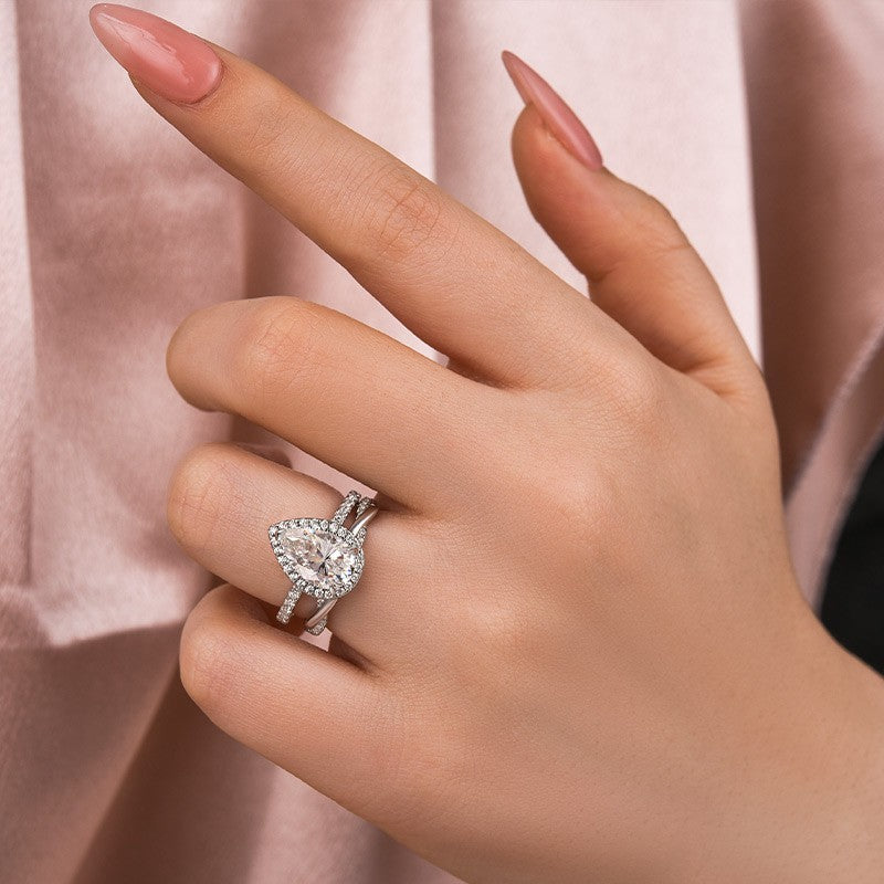 Moissanite 3.0Ct Halo Pear Cut White Gold Engagement Ring With Twist Wedding Ring