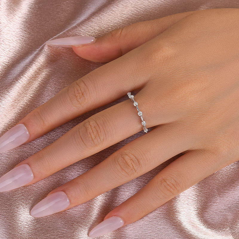 Rodiffy Moissanite 0.2 Ct Round Cut Women's Wedding Band