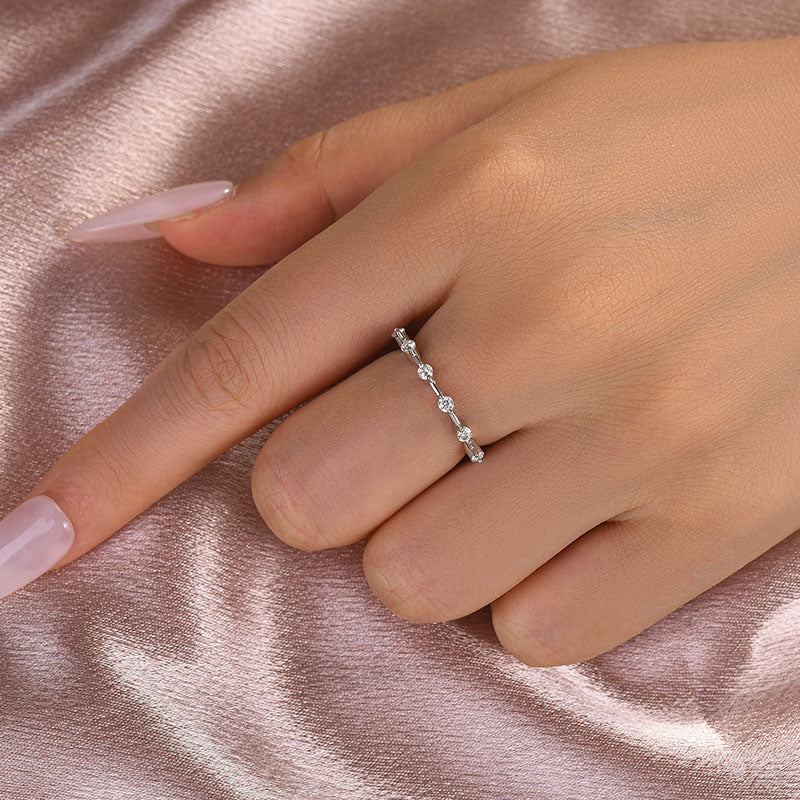 Rodiffy Moissanite 0.2 Ct Round Cut Women's Wedding Band