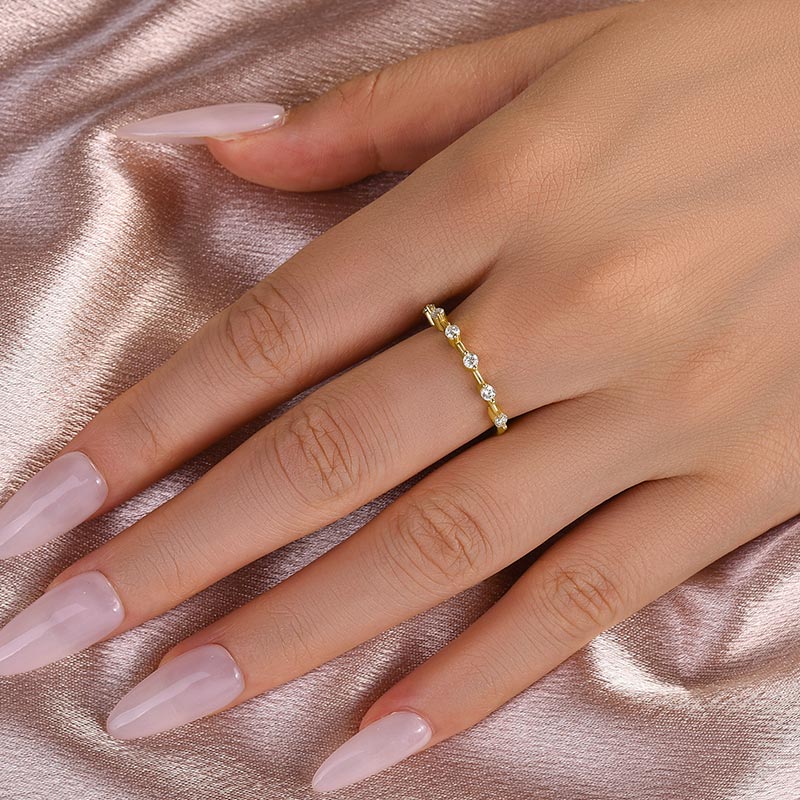 Rodiffy Moissanite 0.2 Ct Yellow Gold Women's Wedding Band