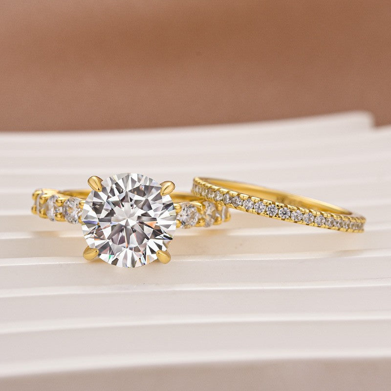 4.0 Ct Round Cut Yellow Gold Moissanite Diamond Wedding Ring