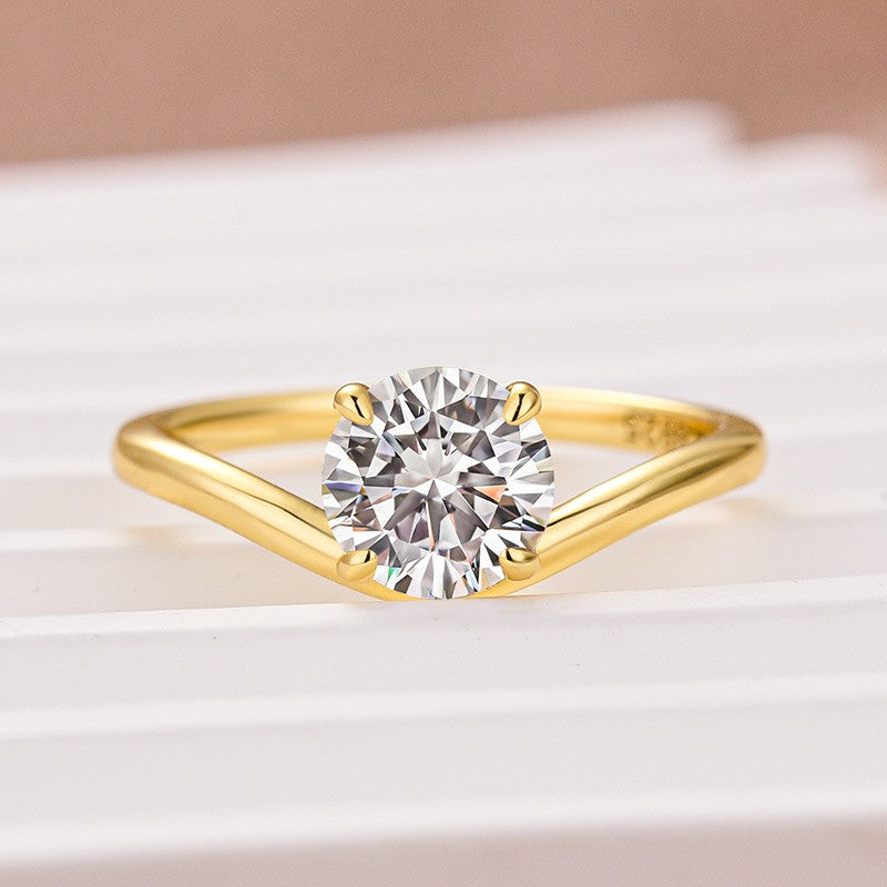 Moissanite 1.0Ct Round Cut Yellow Gold Curved Band Promise Ring
