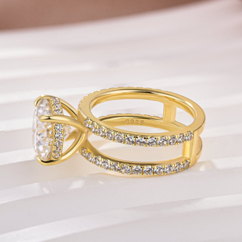 Moissanite Split Shank Design 4.0Ct Round Cut Yellow Gold Engagement Ring
