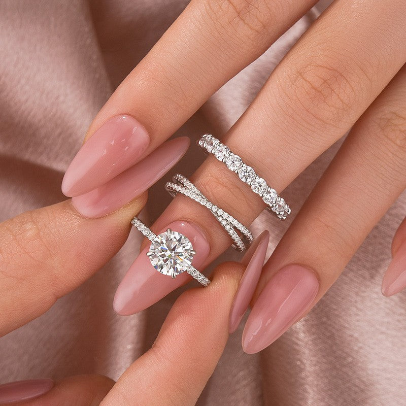 2.0 Ct Round Cut Moissanite Diamond Wedding Ring with Twist Bands