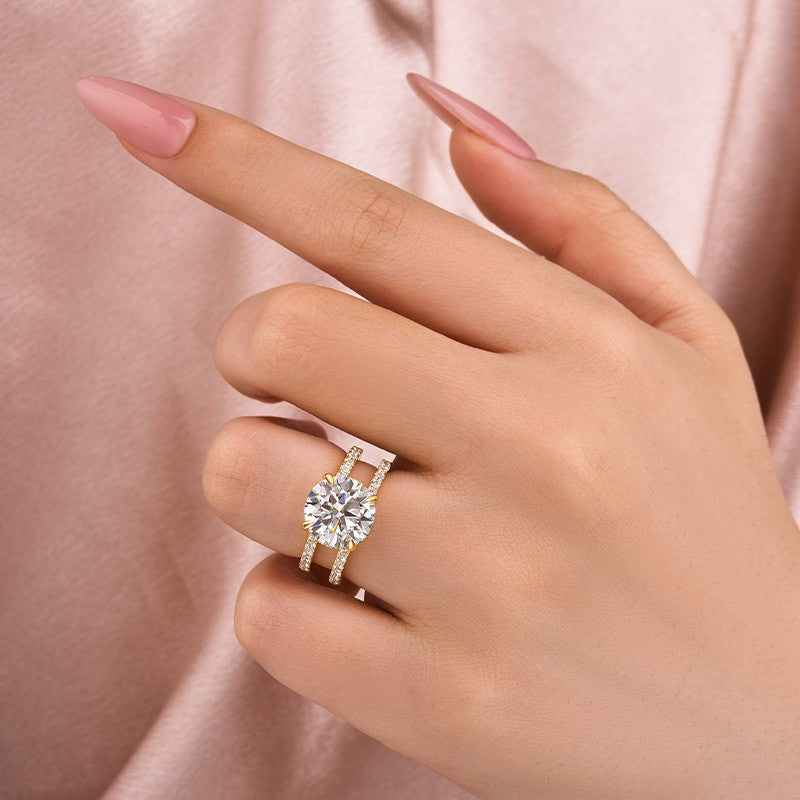 Moissanite Split Shank Design 4.0Ct Round Cut Yellow Gold Engagement Ring