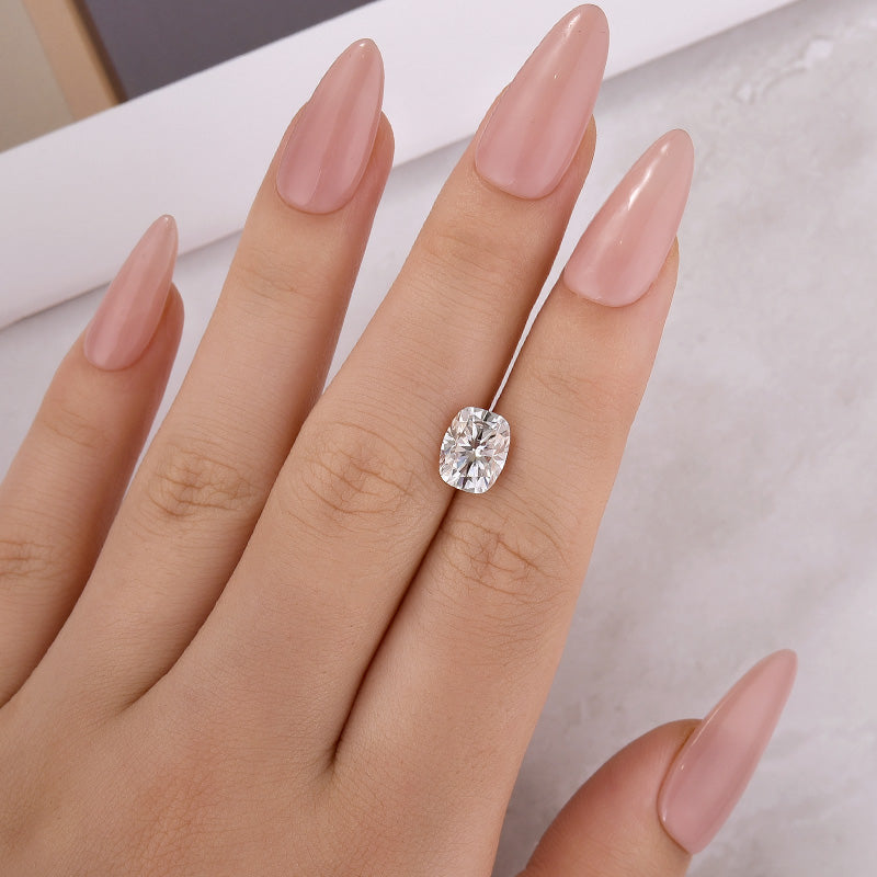 Cushion Cut 2.5 Carat Colorless D VVS1 Moissanite Unset Stone