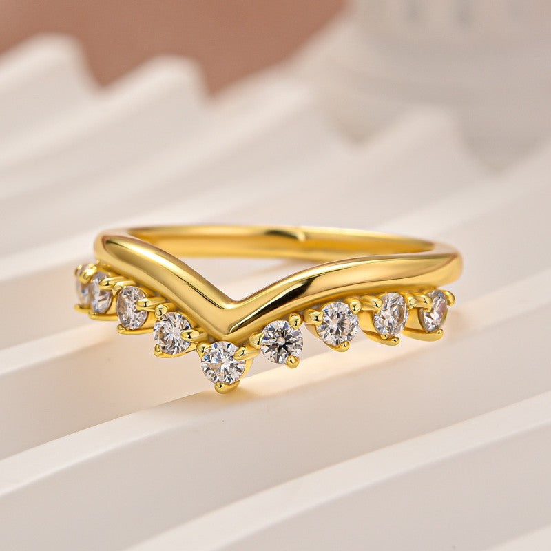 Graduated Tiara Wedding Ring With Round Moissanite Diamonds