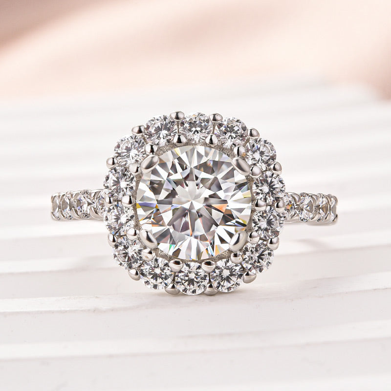 Moissanite 2.0 Ct Halo Round Cut White Gold Engagement Ring