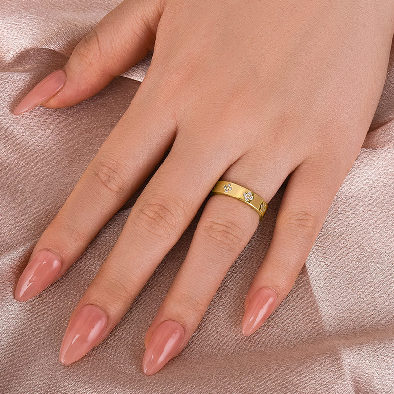 Rodiffy Moissanite Yellow Gold Clover Wide Wedding Band