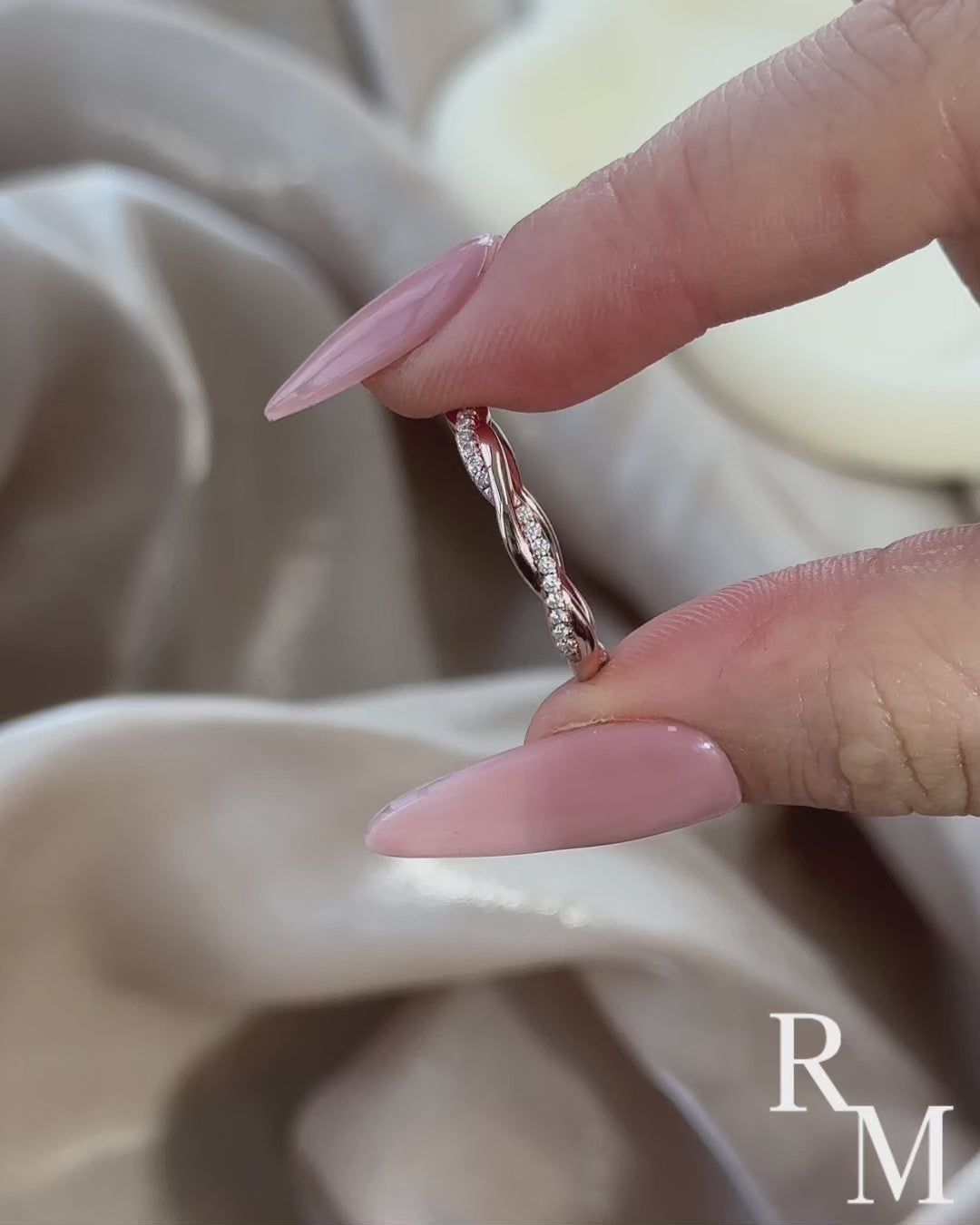 Rodiffy Moissanite 0.3 Ct Round Cut Pave Rose Gold Wedding Band