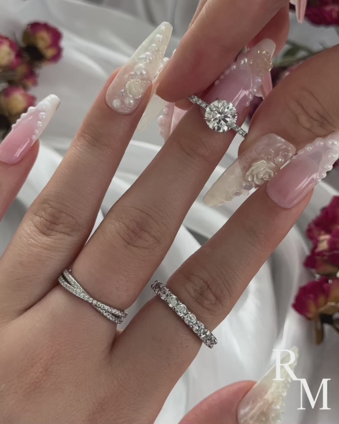 2.0 Ct Round Cut Moissanite Diamond Wedding Ring with Twist Bands