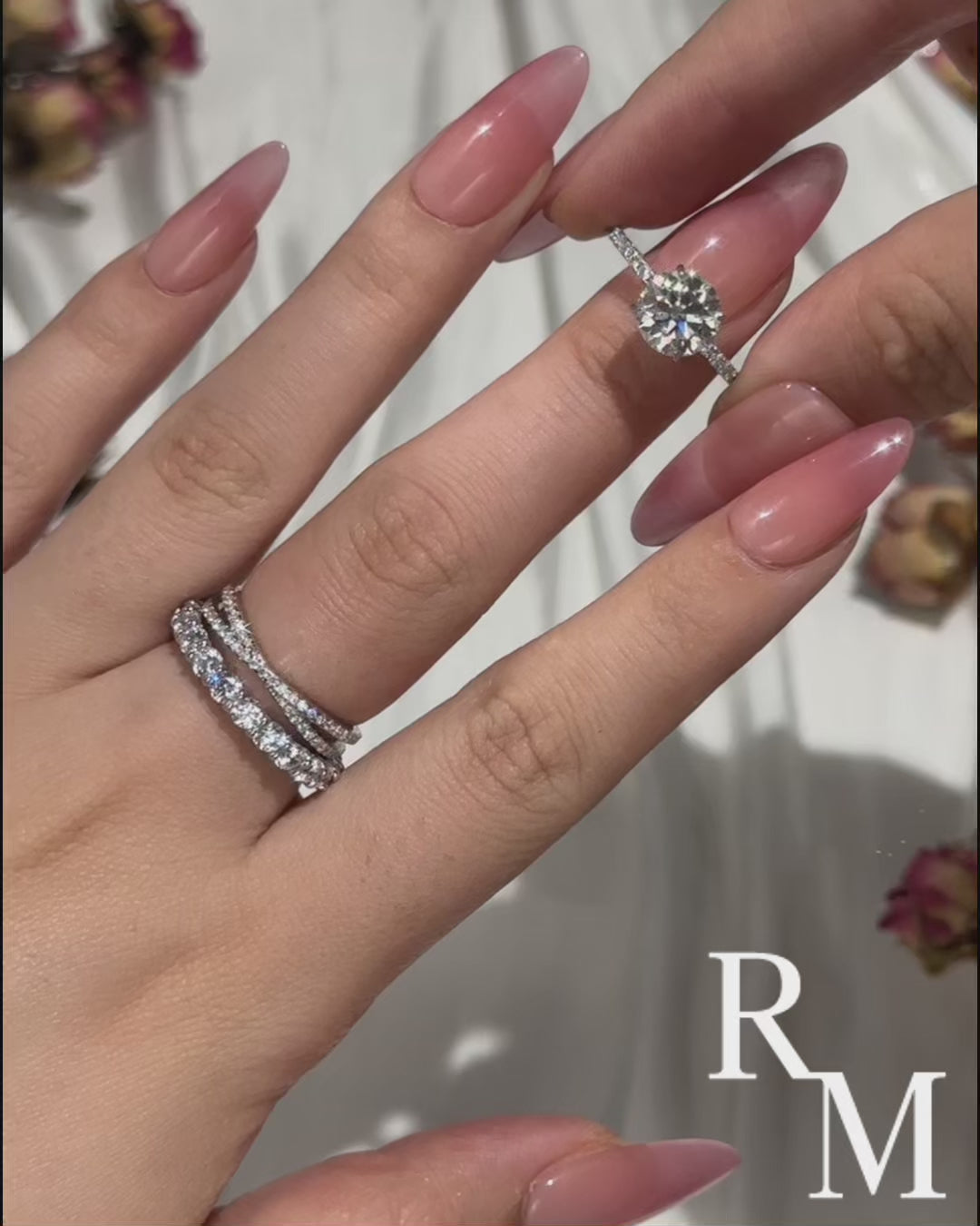 2.0 Ct Round Cut Moissanite Diamond Wedding Ring with Twist Bands