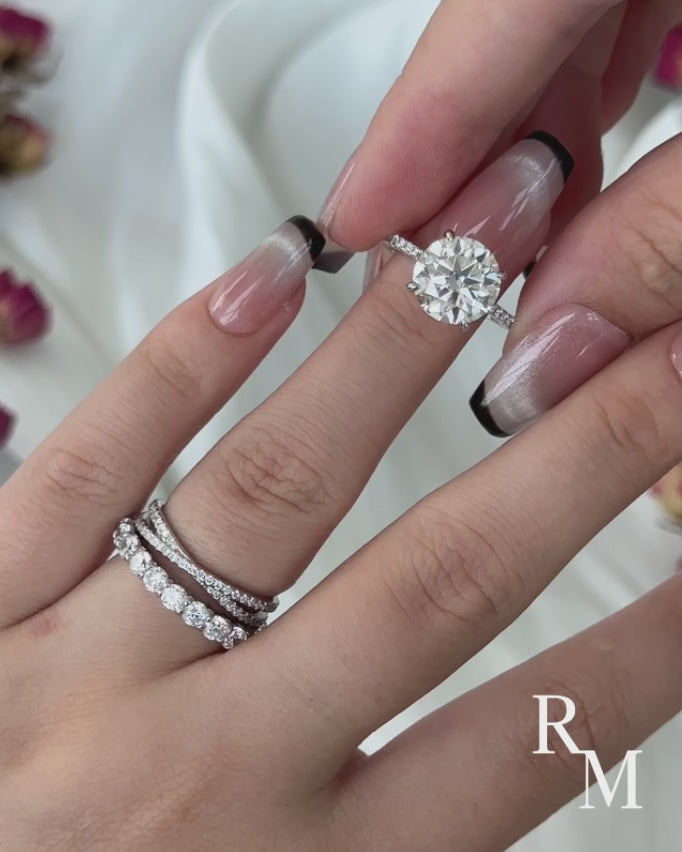 4.0 Ct Round Cut Moissanite Diamond Wedding Ring with Twist Bands