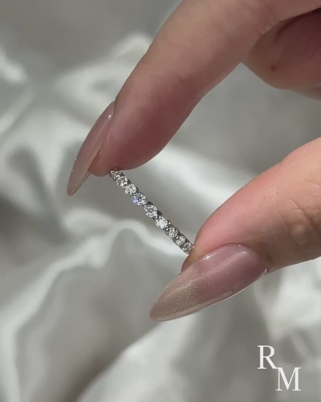 Rodiffy Moissanite 1.2 Ct Round Cut White Gold Anniversary Ring