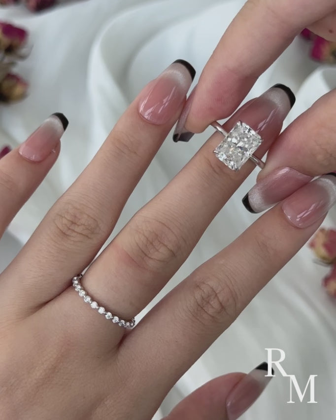 Moissanite 4.5Ct Solitaire Radiant Cut White Gold Travel Bridal Set