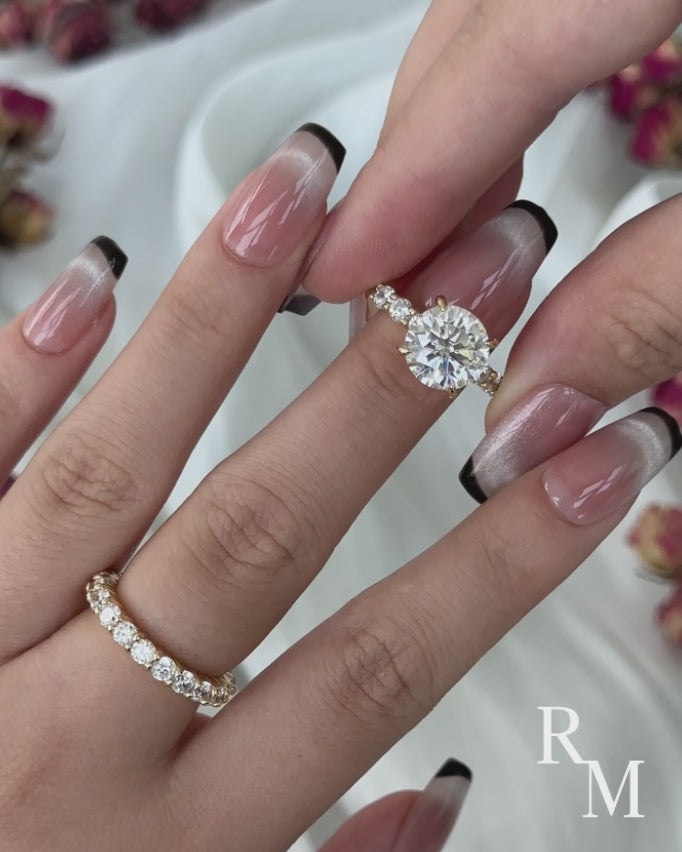 Moissanite 4.0Ct Round Cut Side Stone Yellow Gold Travel Bridal Set
