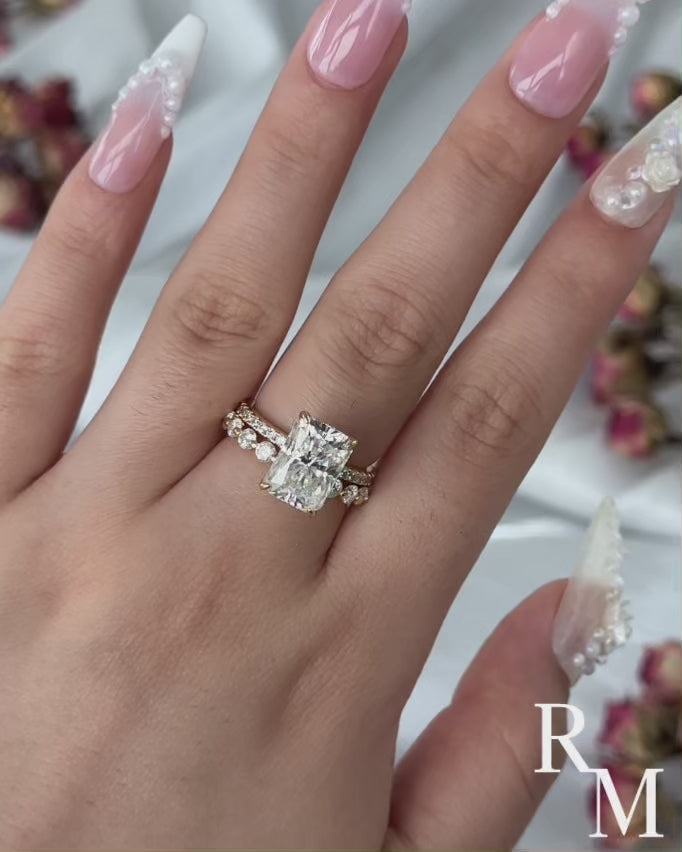 Moissanite 4.5 Ct Radiant Cut Yellow Gold Wedding Ring
