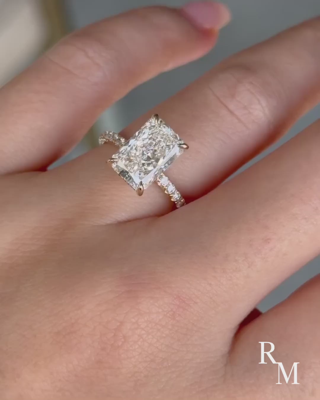 Rodiffy Moissanite 2.0 Ct~3.5 Ct Radiant Cut Yellow Gold Engagement Ring For Women