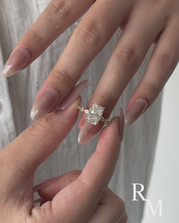 Moissanite 3.5 Ct Radiant Cut Yellow Gold Travel Ring For Women