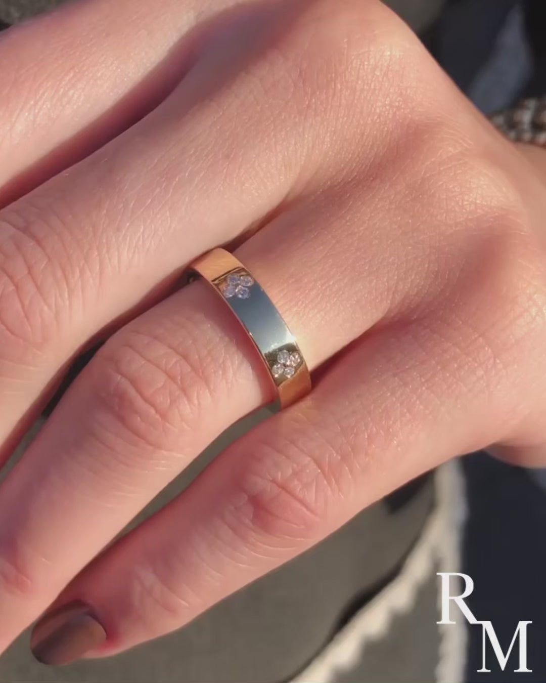 Rodiffy Moissanite Yellow Gold Clover Wide Wedding Band