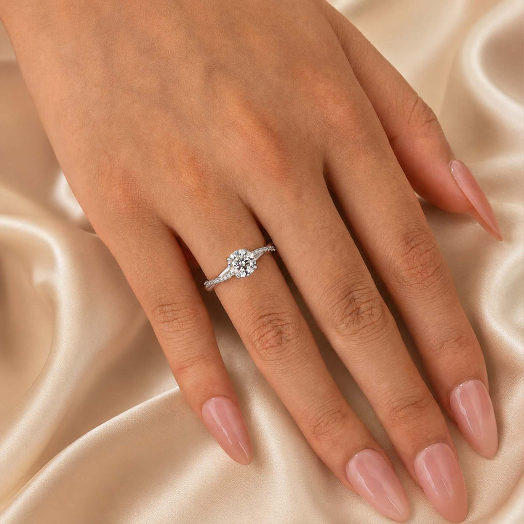 S925 Sterling Silver Mossianite Twist White Gold/Yellow Gold 1.0Ct Round Cut Engagement Ring