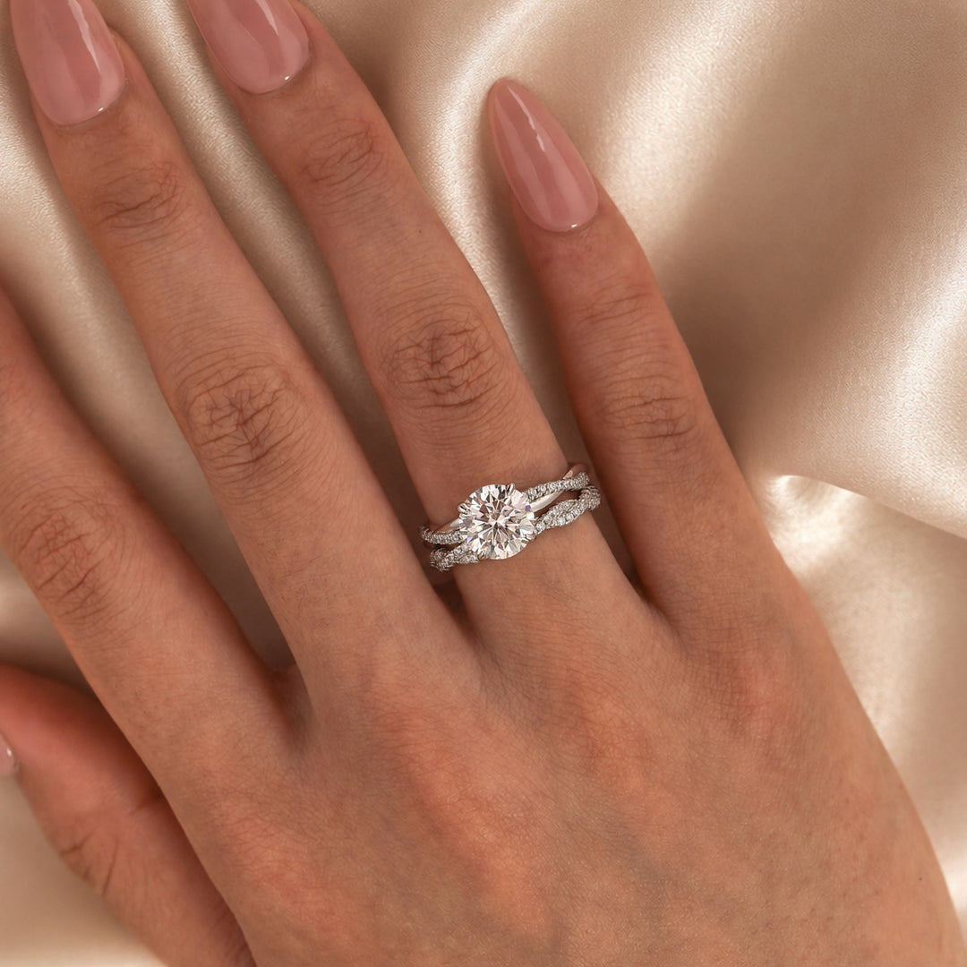 S925 Moissanite 2.0Ct Round Cut Twist Ring Set 18K White Gold Plated Everyday Wear Ring