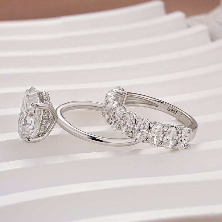 Moissanite 4.0Ct Solitaire Oval Cut Engagement Ring with Half Oval Cut Wedding Band