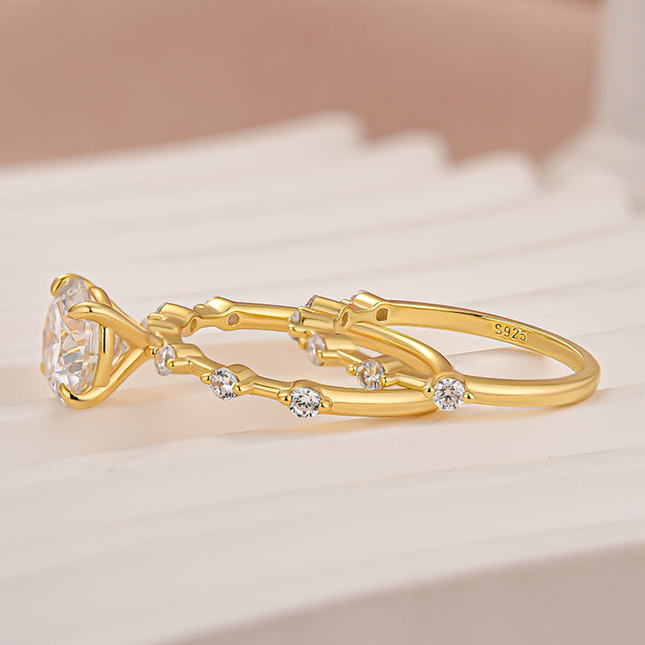 Moissanite 2.0 Ct Round Cut Yellow Gold Wedding Ring For Women
