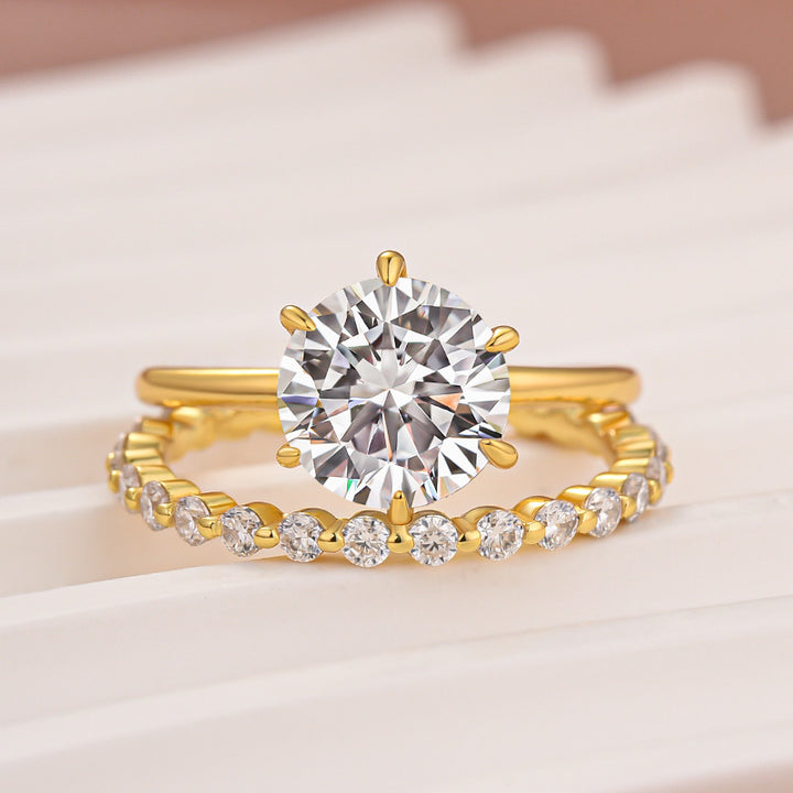 Moissanite 2.0Ct Solitaire Round Cut Engagement Ring with Round Cut Wedding Band