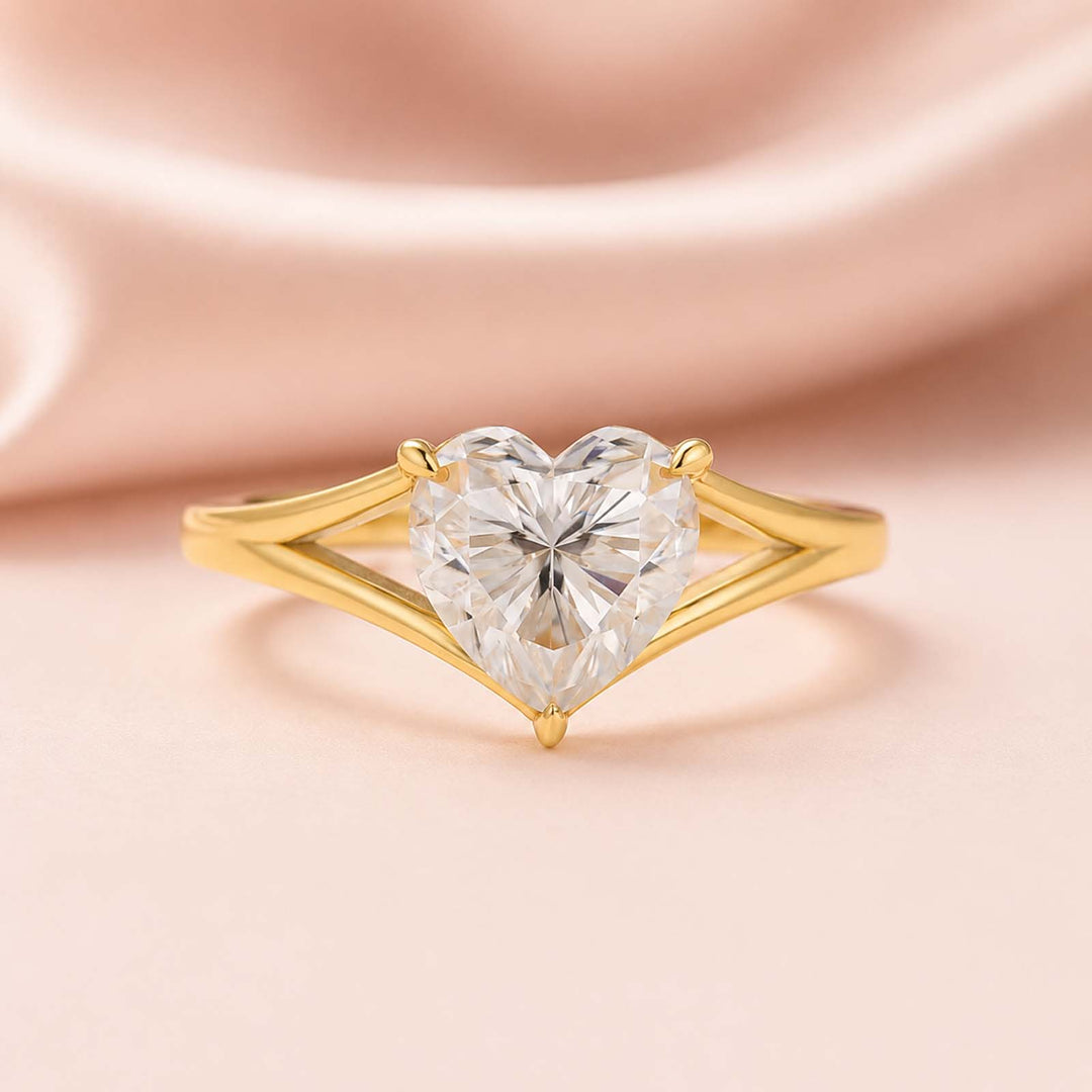 S925 Moissanite Split Shank 2.0Ct Heart Cut Yellow Gold Engagement Ring