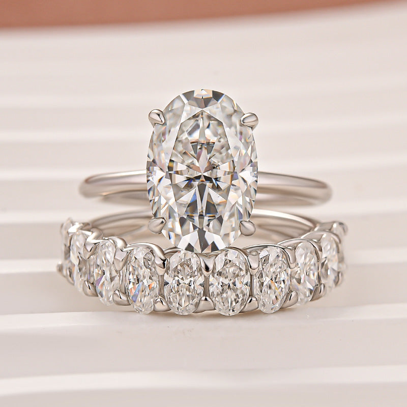 Moissanite 4.0Ct Solitaire Oval Cut Engagement Ring with Half Oval Cut Wedding Band