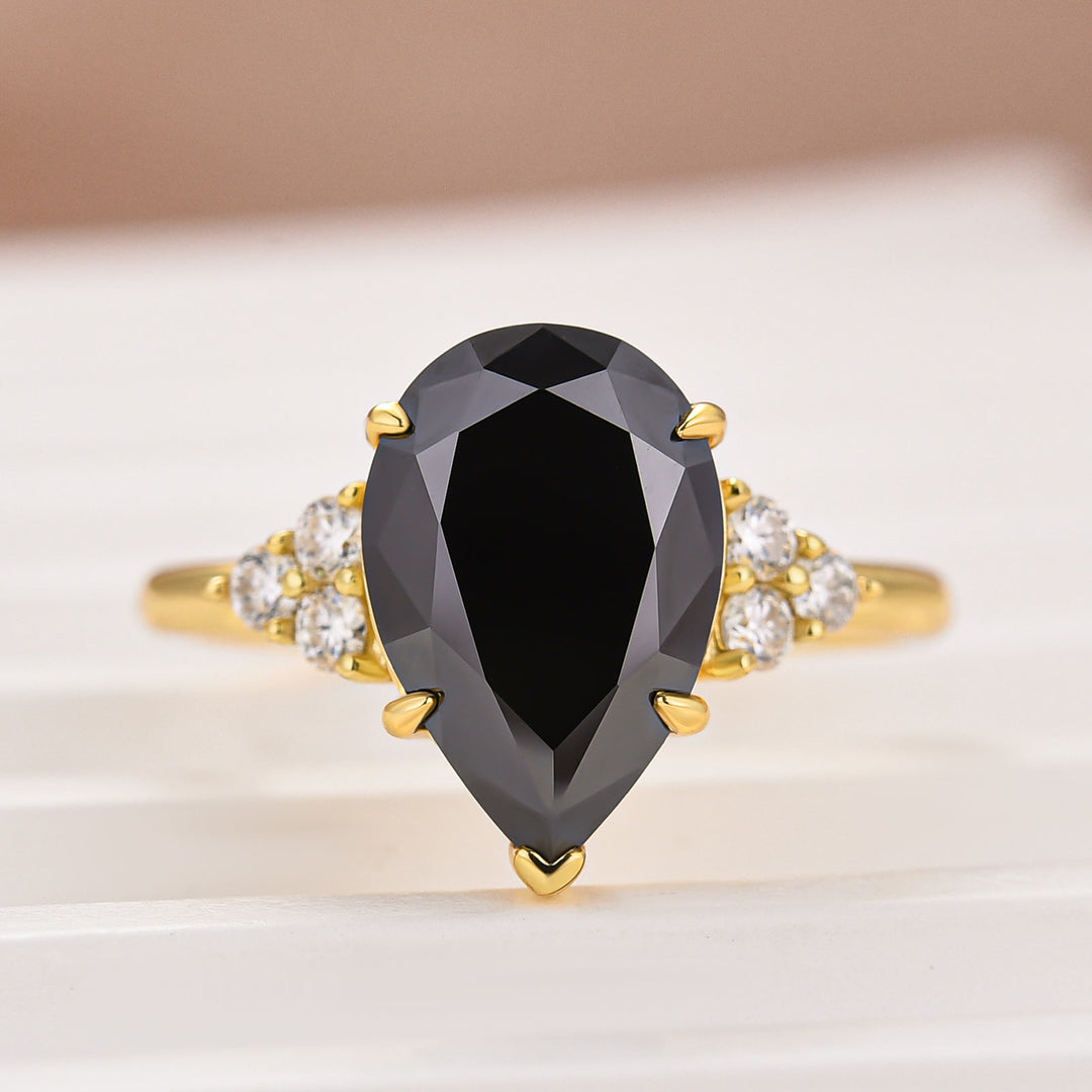 Rodiffy Moissanite 3.0 Ct Pear Cut White/Black Stone & White Side Stone Travel Ring