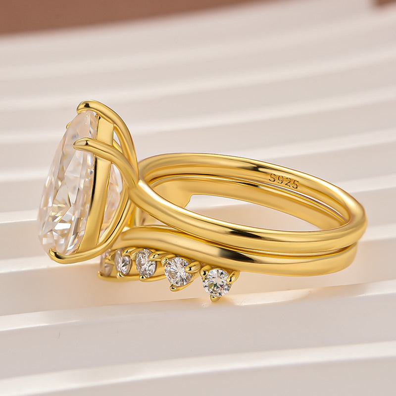 Moissanite 4.0 Ct Pear Cut Yellow Gold Engagement Ring For Women with Graduated Tiara Wedding Ring