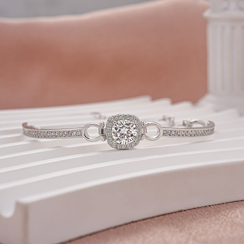Rodiffy Moissanite 1.0 Ct Halo Round Cut White Gold Bracelet