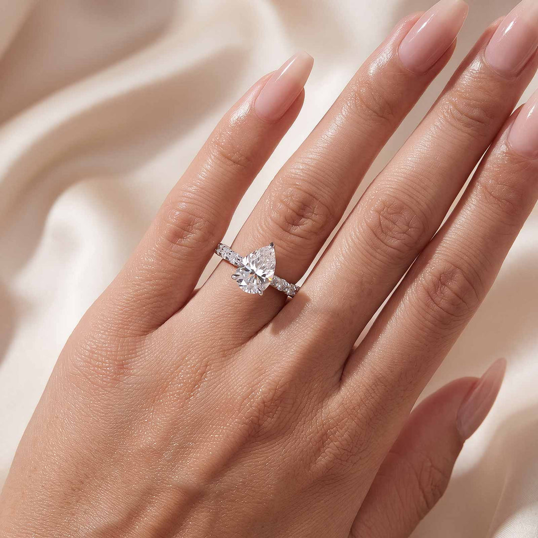 S925 Moissanite 2.0Ct Pear Cut White Gold Engagement Ring