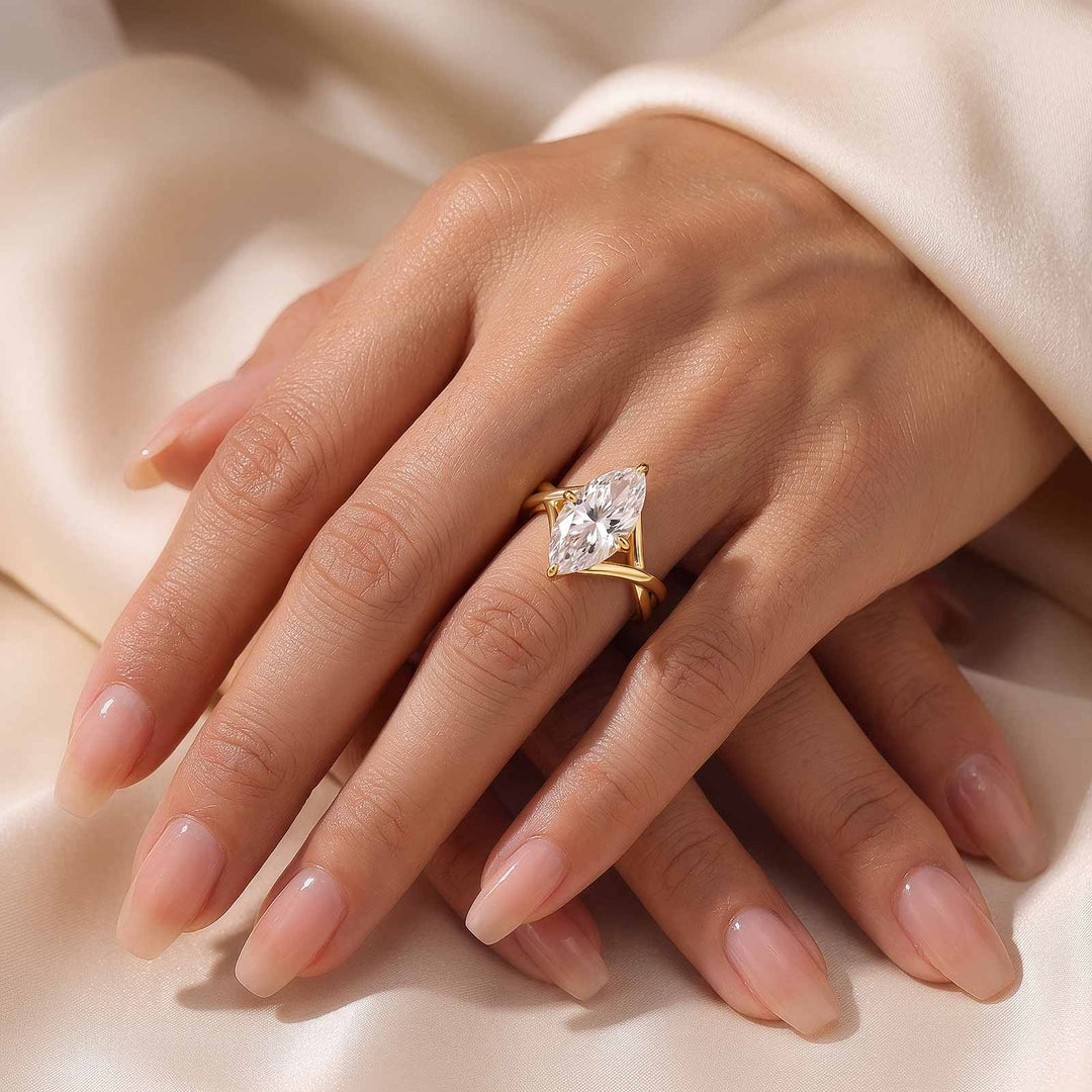 S925 Moissanite Twist 3.0Ct Marquise Cut Yellow Gold Engagement Ring
