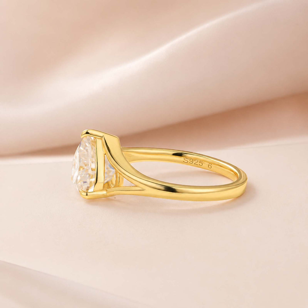 S925 Moissanite Split Shank 2.0Ct Heart Cut Yellow Gold Engagement Ring