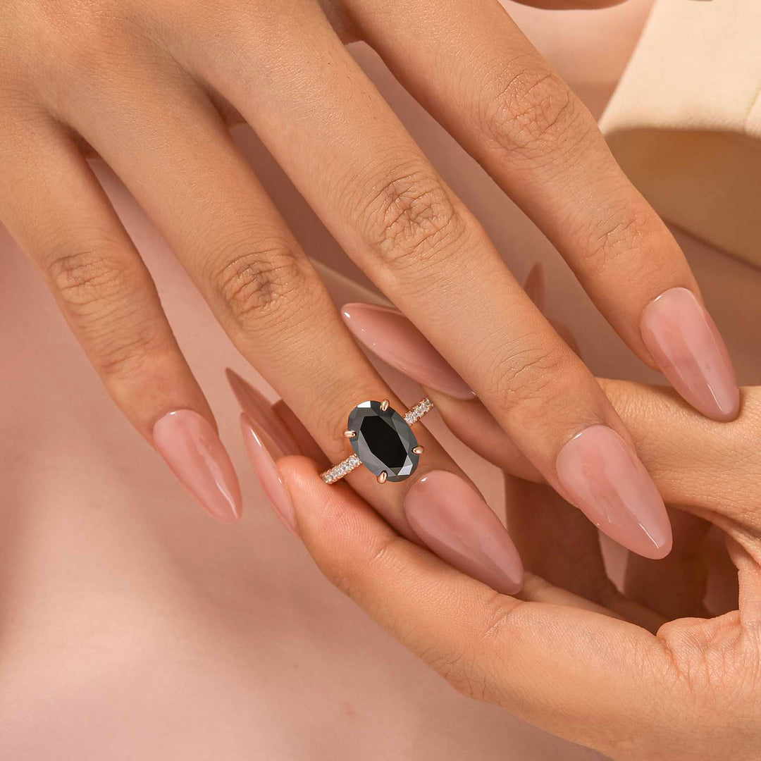 S925 Moissanite 4.0 Ct Oval Cut Pavé Rose Gold Black/White Stone Engagement Ring For Women