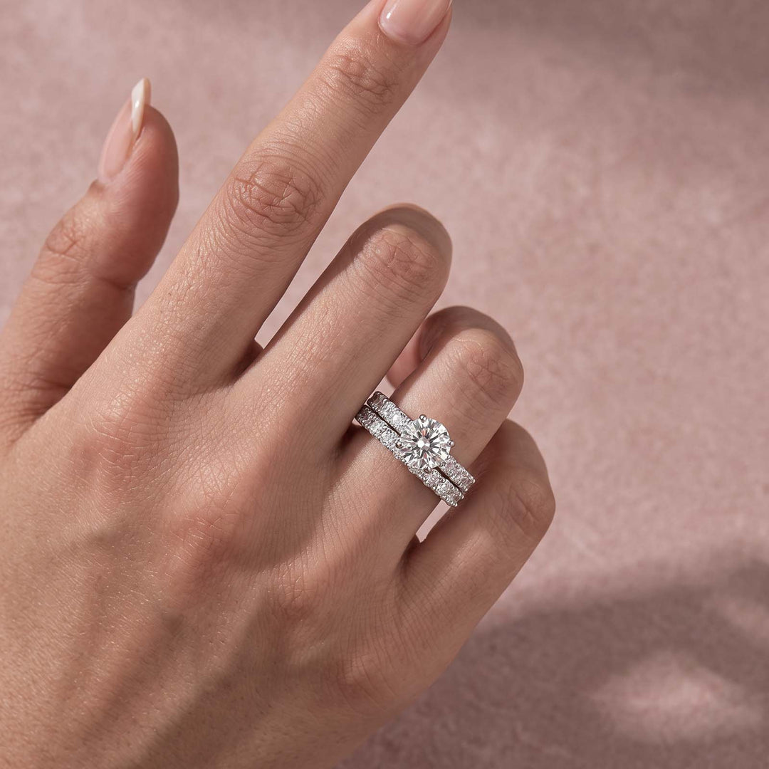 S925 Moissanite Side Stone 2.0Ct Round Cut Engagement Ring With 2.5Ct Full Eternity Band
