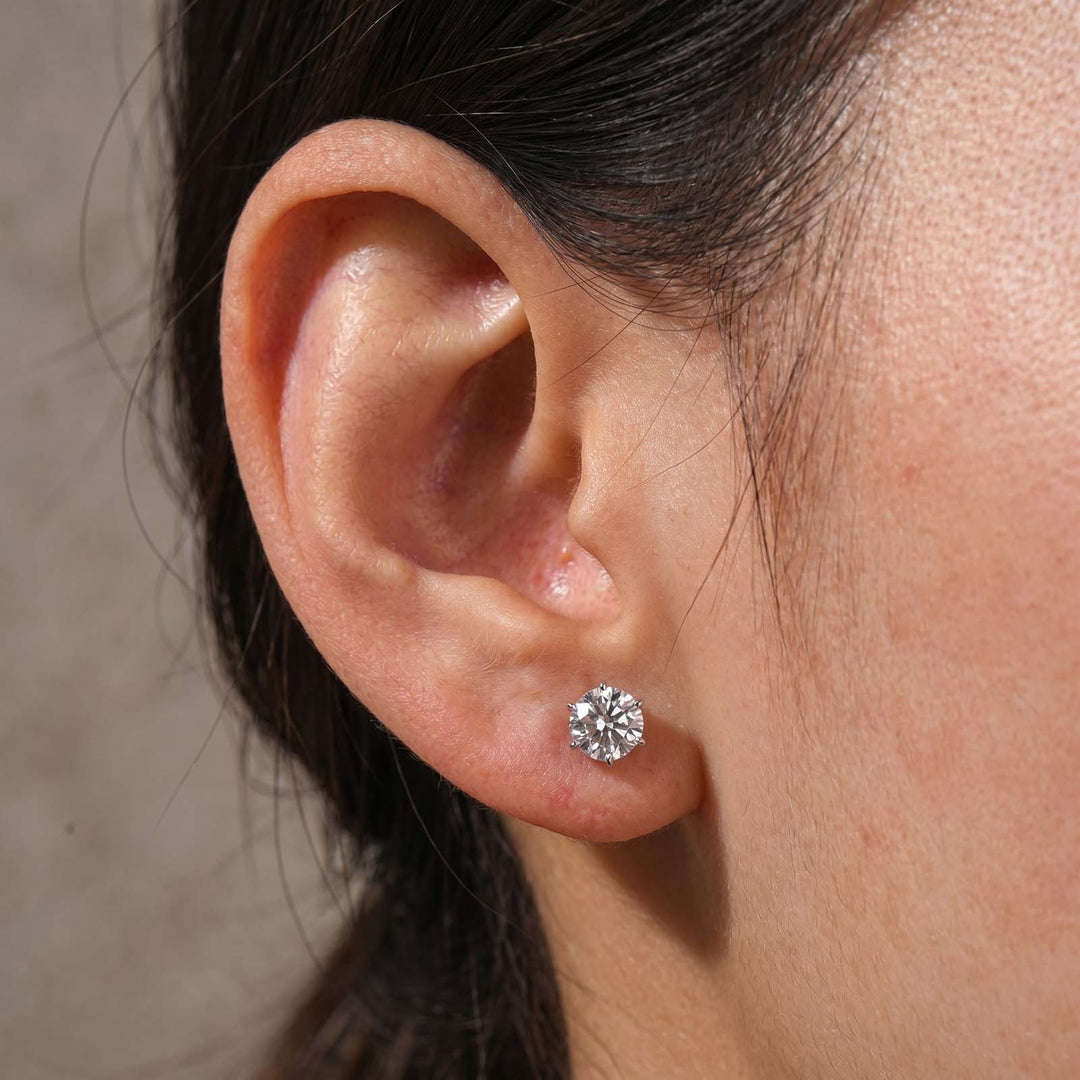 S925 Moissanite 0.8Ct*2PC Round Cut 18K White Gold Plated Stud Earrings For Daily Wear