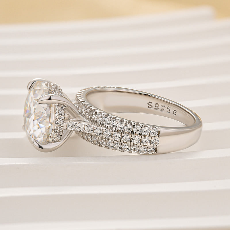 Moissanite Split Shank 4.0Ct Round Cut White Gold Engagement Ring