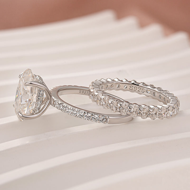 Moissanite 4.0Ct Hidden Halo Oval Cut Engagement Ring with 3.0Ct Oval Cut Wedding Band