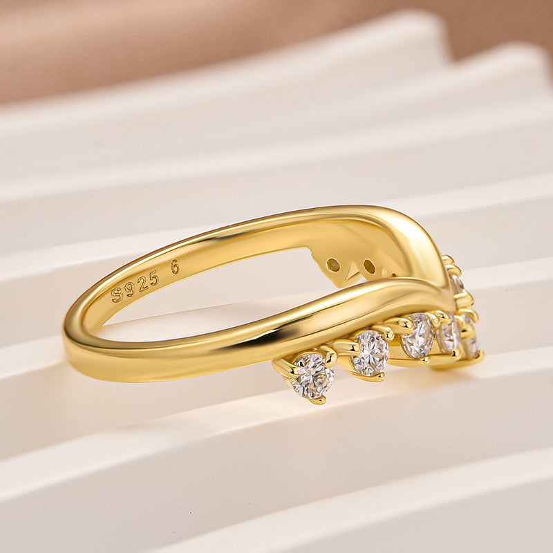 Graduated Tiara Wedding Ring With Round Moissanite Diamonds