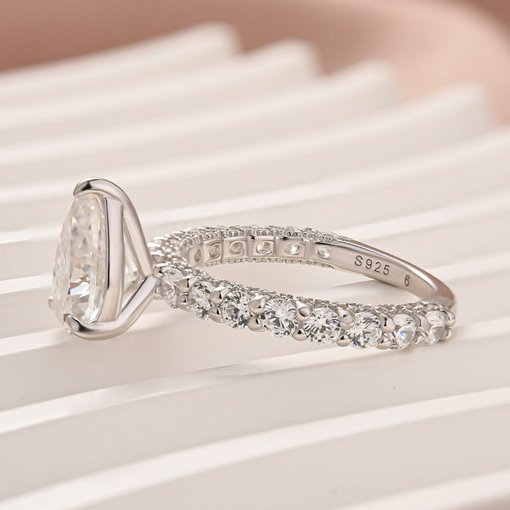 S925 Moissanite 2.0Ct Pear Cut White Gold Engagement Ring