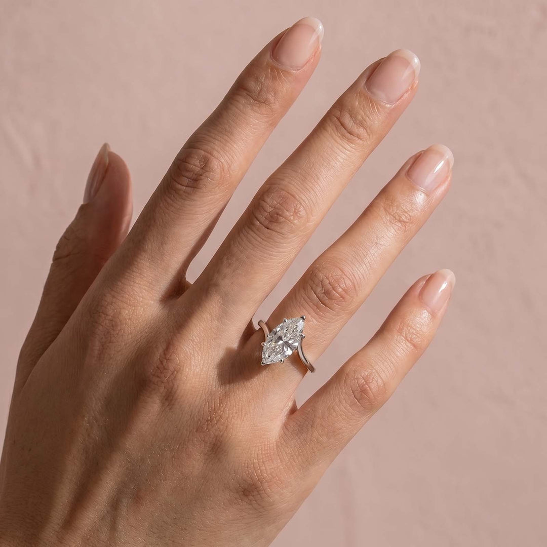 S925 Moissanite Curved 3.0Ct Marquise Cut White Gold Engagement Ring